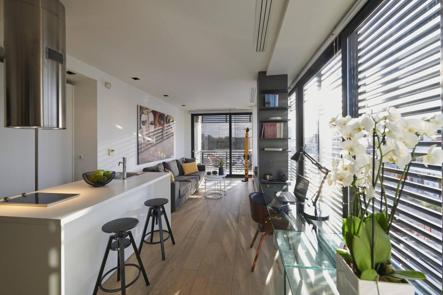 Ma Maison Nο 4, Downtown Loft , Short Walk To Acropolis, Ultra High Speed Internet 500 Mbps, Parking Upon Request, 1' From Metro Station เอเธนส์ ภายนอก รูปภาพ