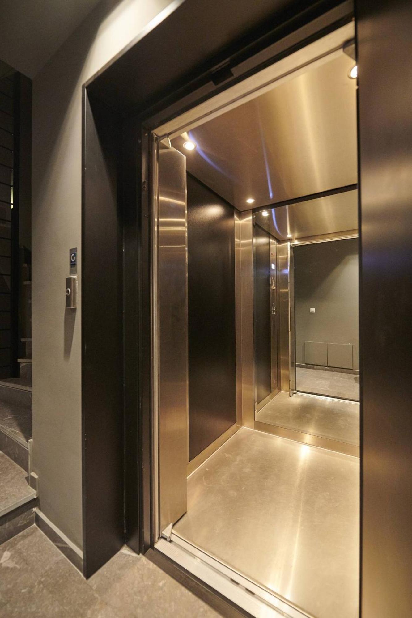 Ma Maison Nο 4, Downtown Loft , Short Walk To Acropolis, Ultra High Speed Internet 500 Mbps, Parking Upon Request, 1' From Metro Station เอเธนส์ ภายนอก รูปภาพ